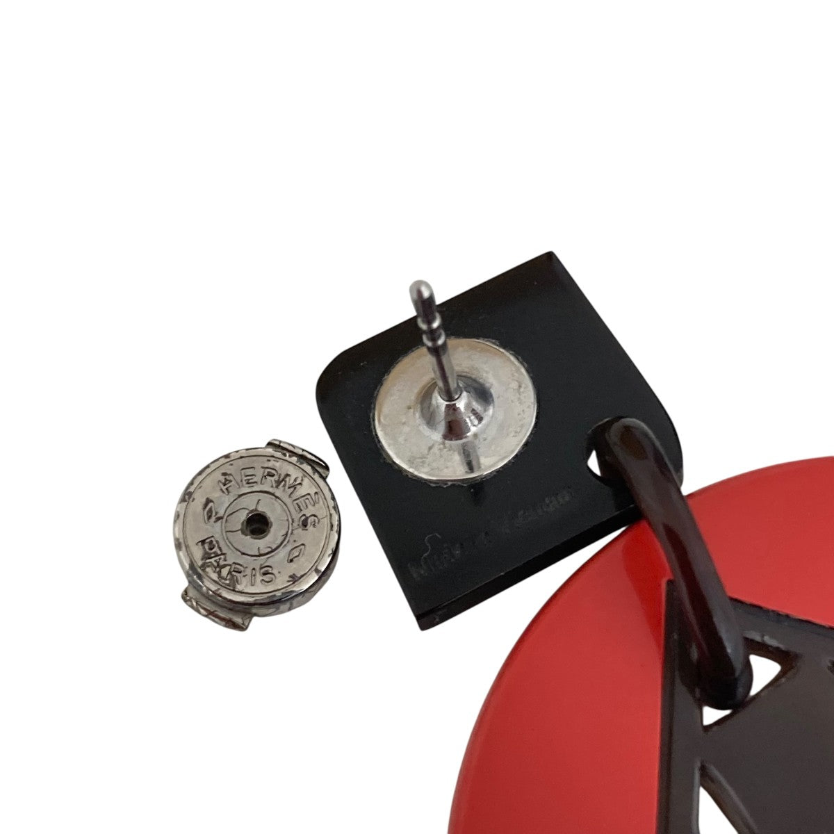 良品✨ エルメス イスム バッファローホーン ラッカー ピアス HERMES(エルメス) バッファローホーン ラッカーウッドピアス レッド