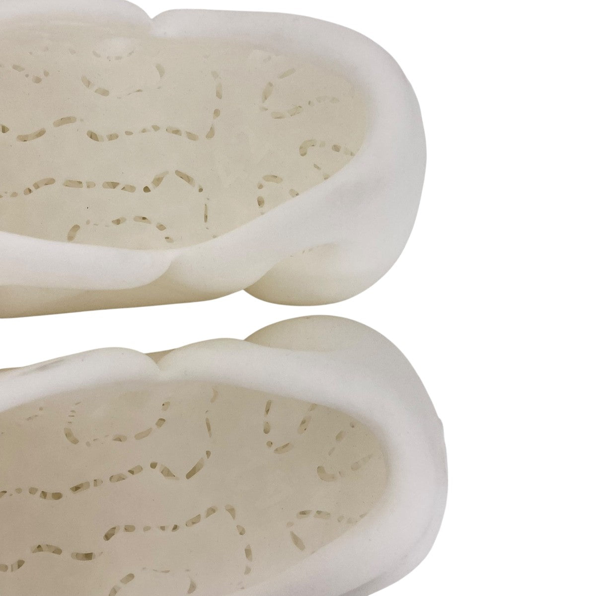 monsteraサンダル