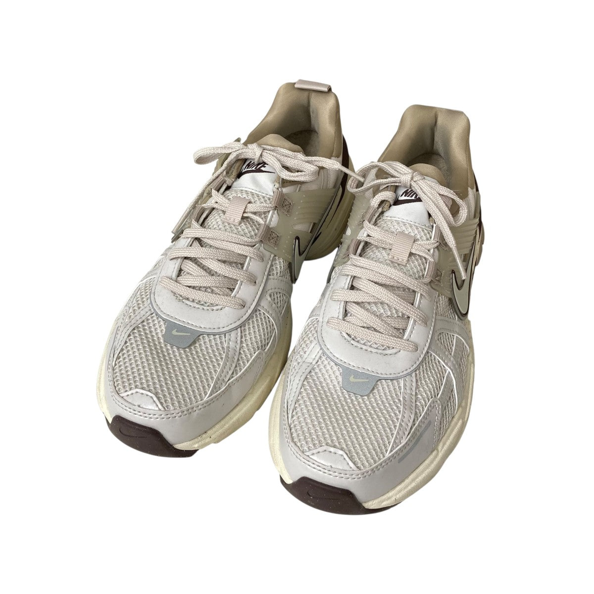 NIKE(ナイキ) W V2K RUN LT OREWOODスニーカーFD0736-103 FD0736