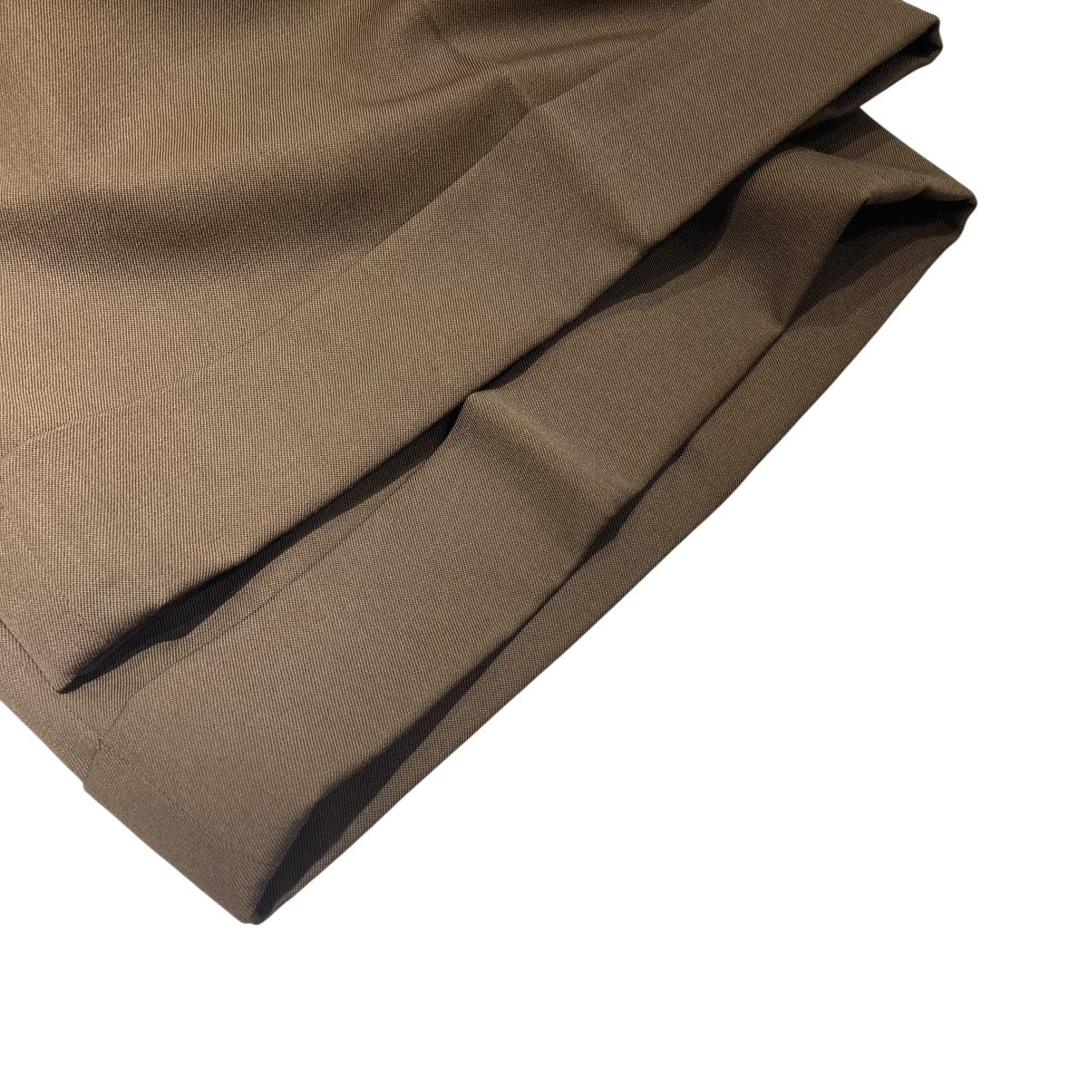 MIU MIU 24AWGABARDINE BERMUDASハーフパンツMP1737 古着・中古-4枚目のアイテム画像