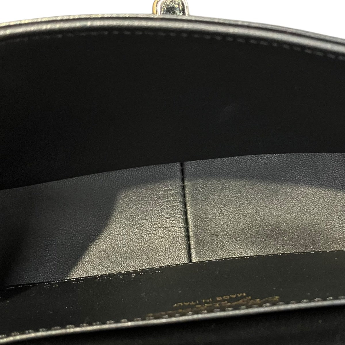 Roger Vivier ショルダーバッグRBWAOGJ0100YDRB999 古着・中古-5枚目のアイテム画像