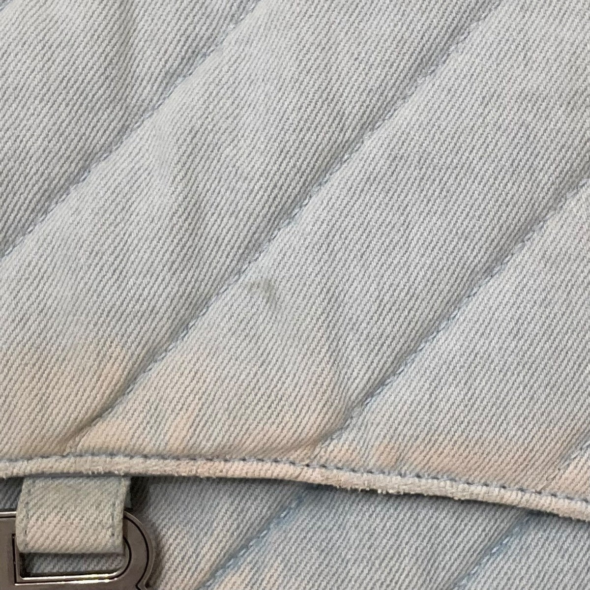 Crush Medium Chain Bag Quilted Denimチェーンショルダーバッグ