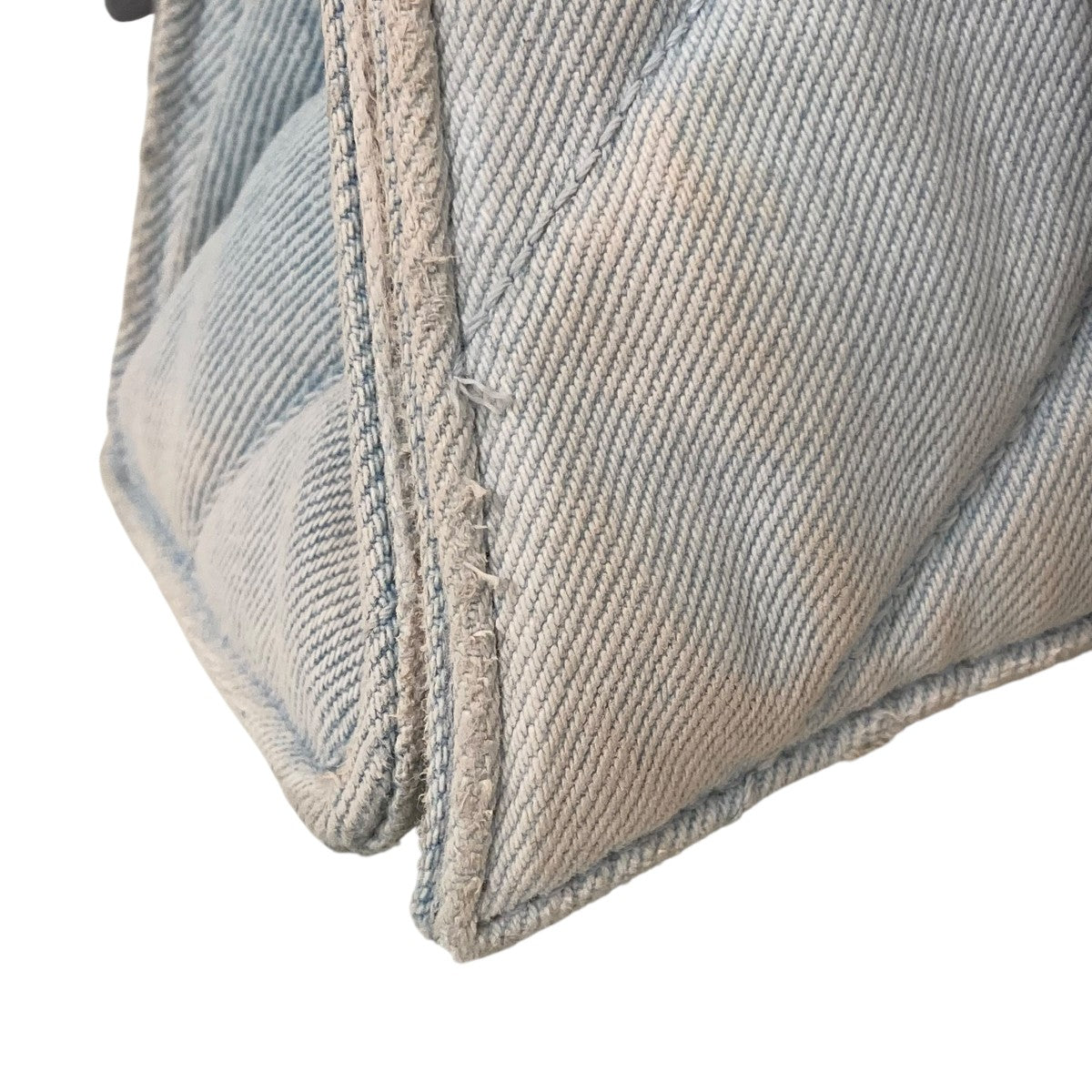 Crush Medium Chain Bag Quilted Denimチェーンショルダーバッグ