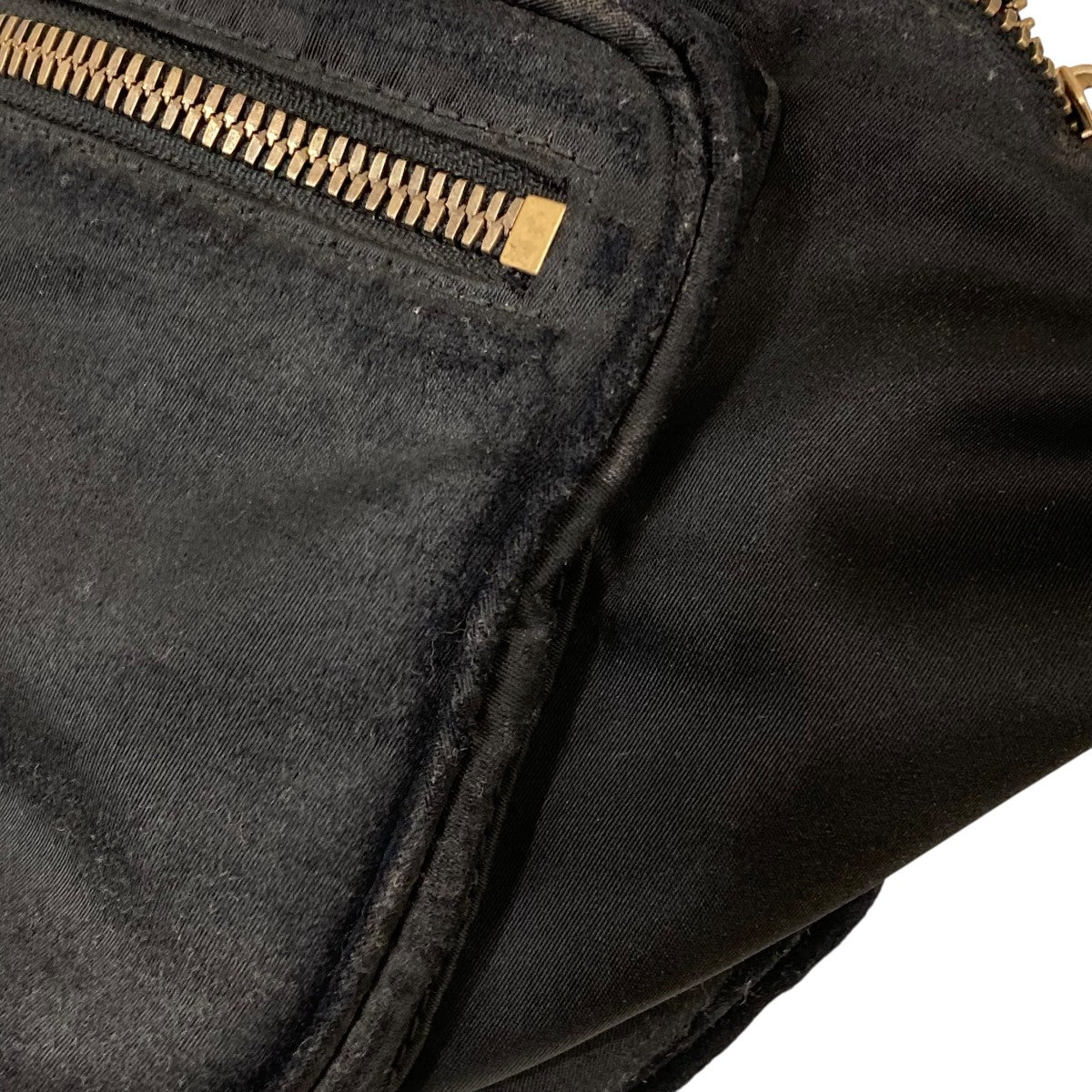 BALENCIAGA(バレンシアガ) EXPLORER ダメージ加工ボディバッグ