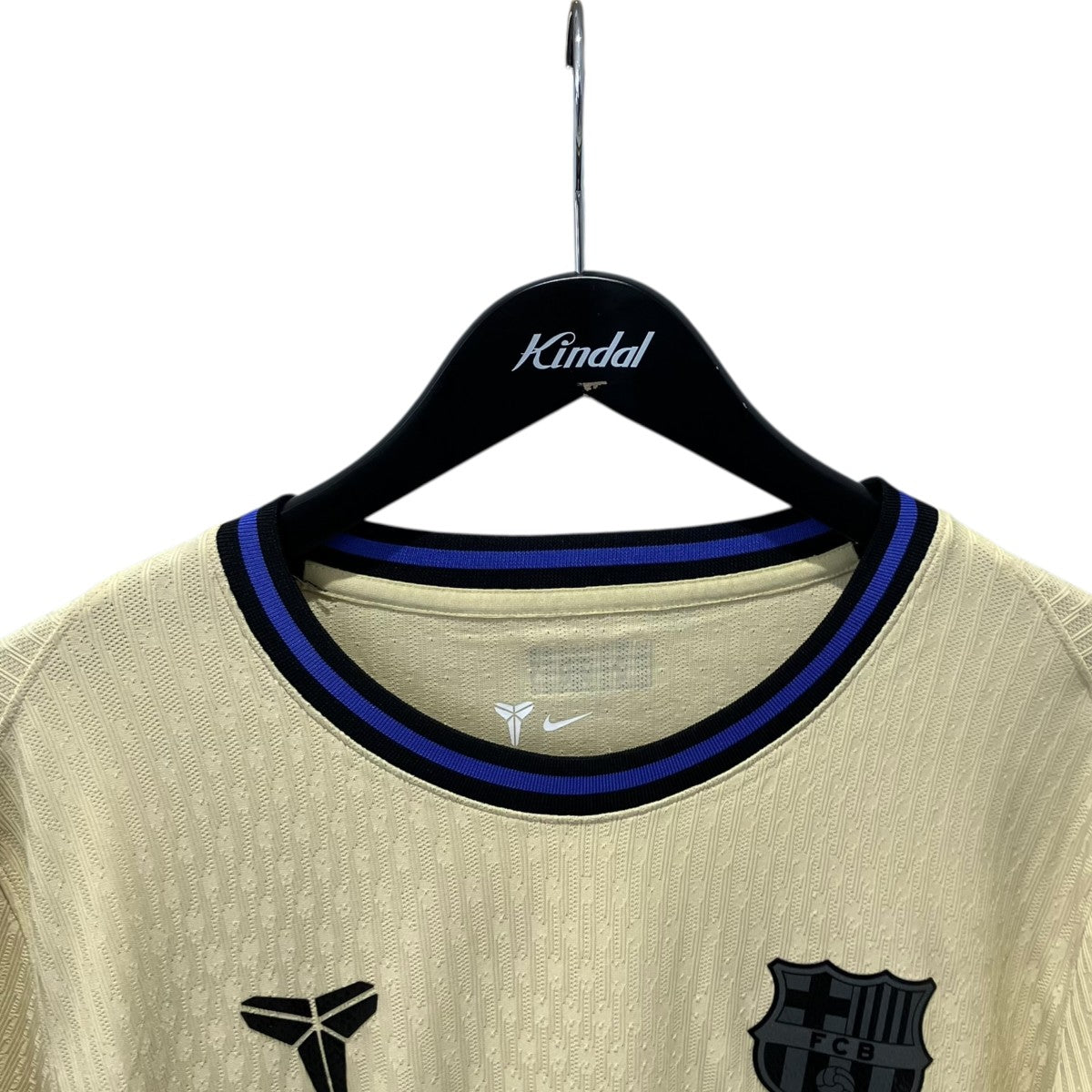 NIKE 25-26 バルセロナ AWAY オーセンティックユニフォームTシャツHJ4554-784 古着・中古-3枚目のアイテム画像