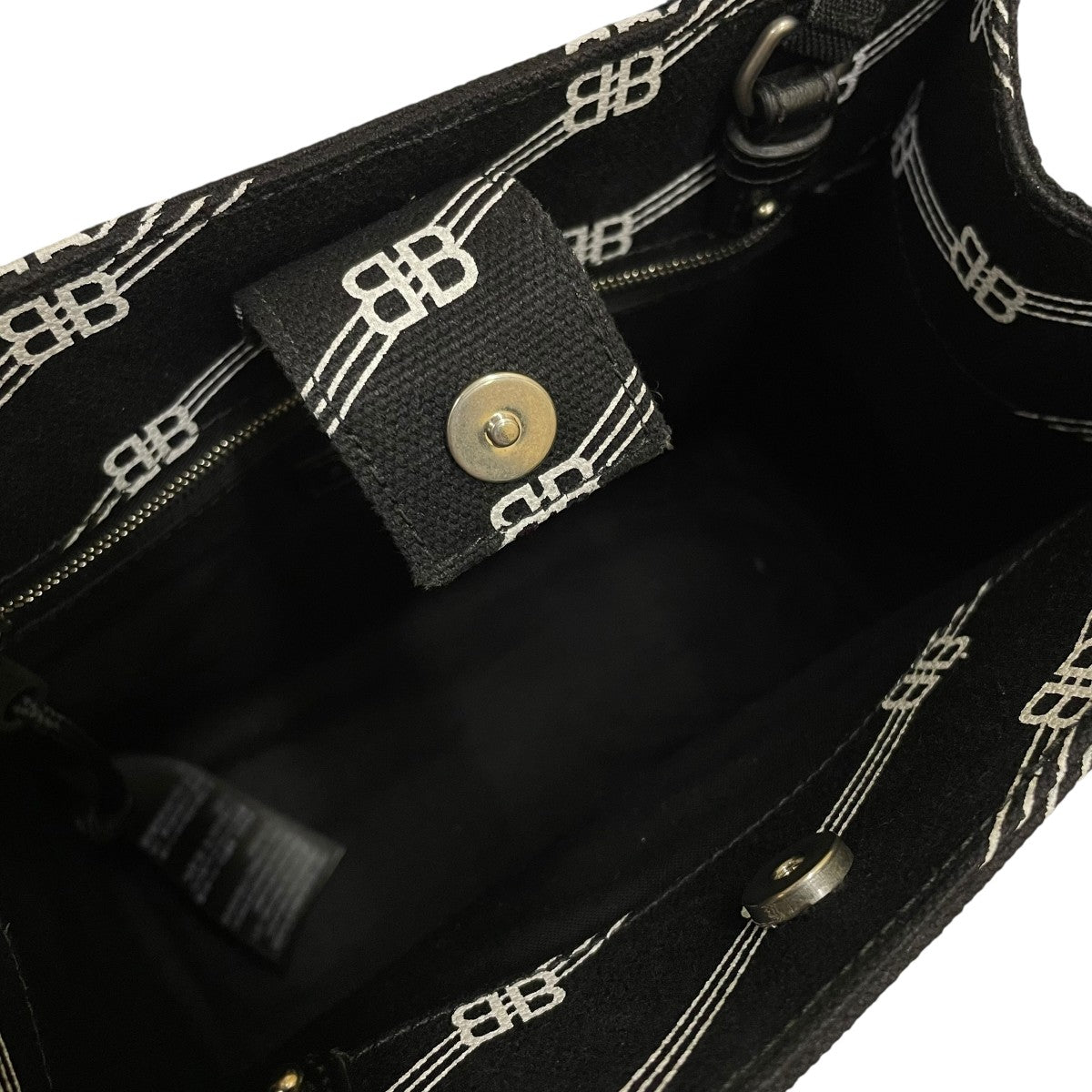 BALENCIAGA トレード XS ハンドバッグ 古着・中古-5枚目のアイテム画像
