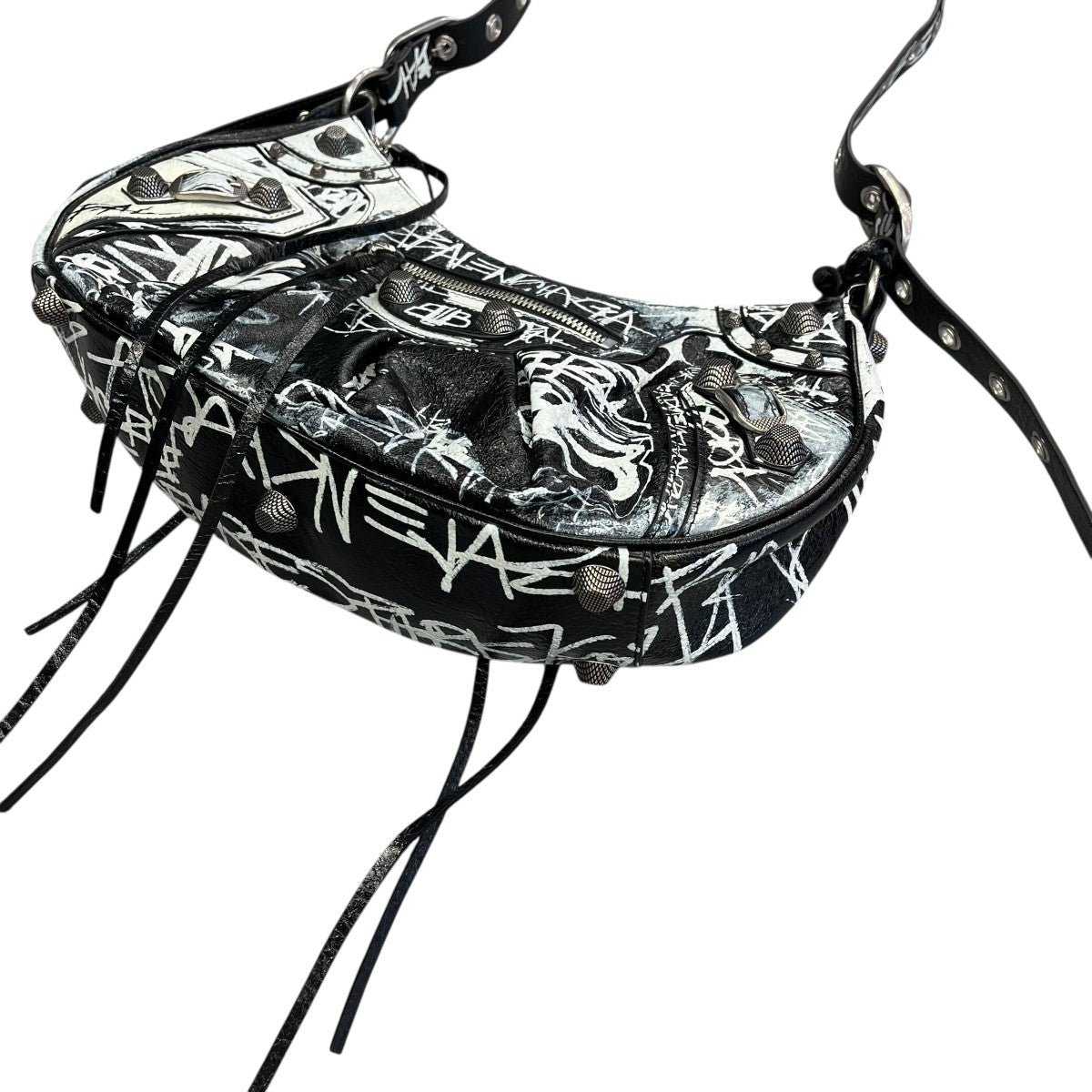 BALENCIAGA 923-8 サウスピークショルダーバック671307 古着・中古-3枚目のアイテム画像