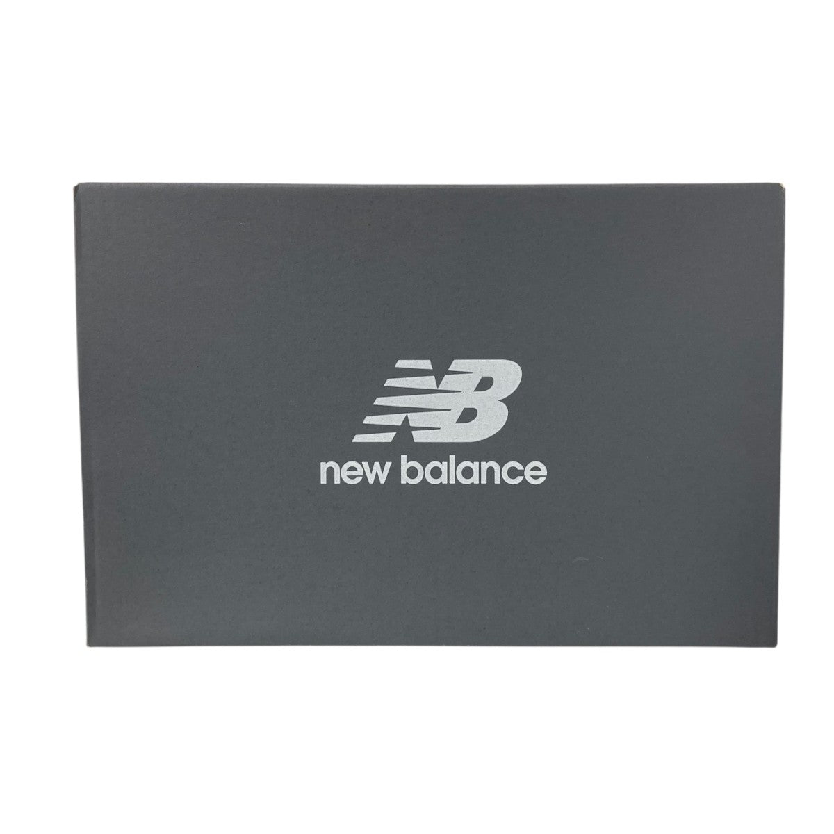 N2002トリプルブラック スニーカー