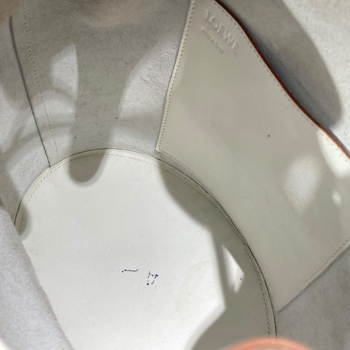 LOEWE バルーン レザーショルダーバッグ 古着・中古-5枚目のアイテム画像