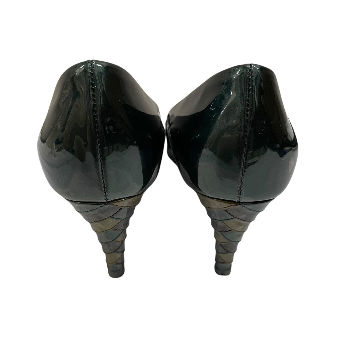 LOUIS VUITTON エナメルパンプス 古着・中古-2枚目のアイテム画像
