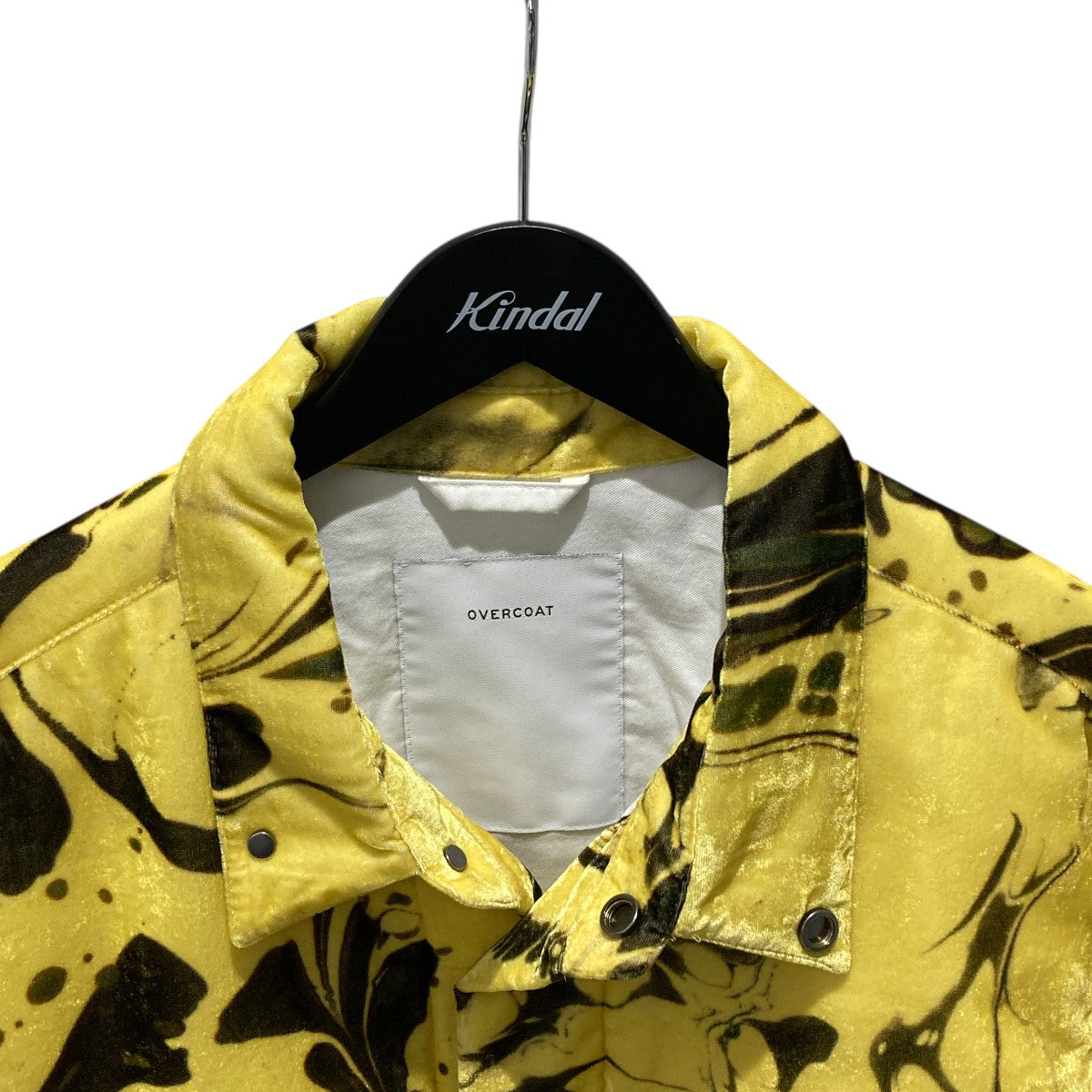 DROPPED SHOULDER PUFFER WITH SHIRT COLLAR IN PRINTED VELVETベロアシャツジャケットF23T07S-BTPV