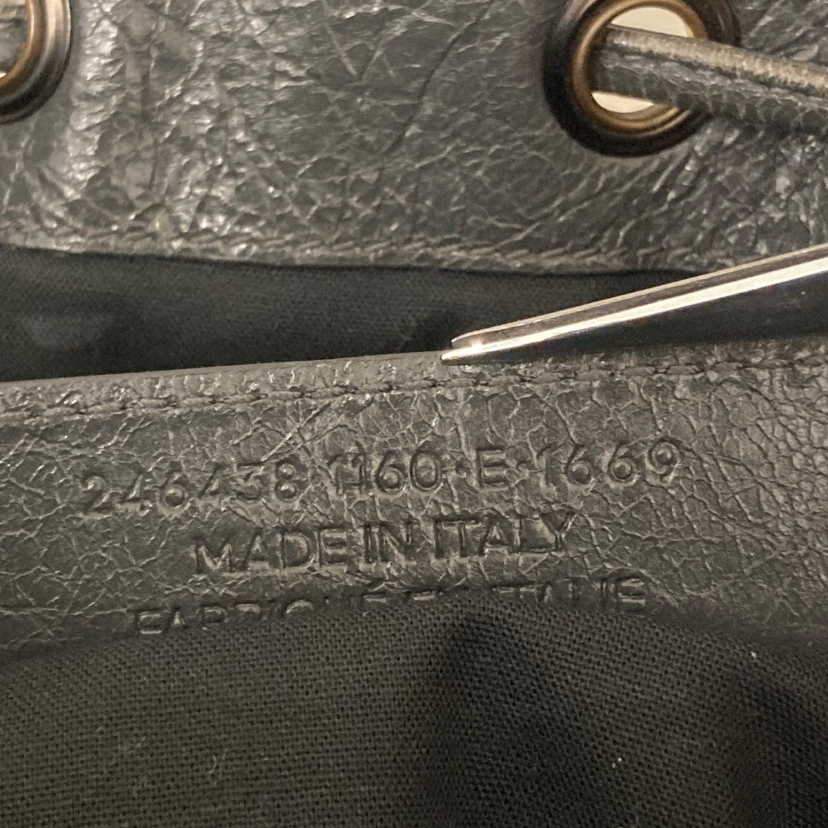 BALENCIAGA(バレンシアガ) クラシック ミニポンポンレザーショルダー