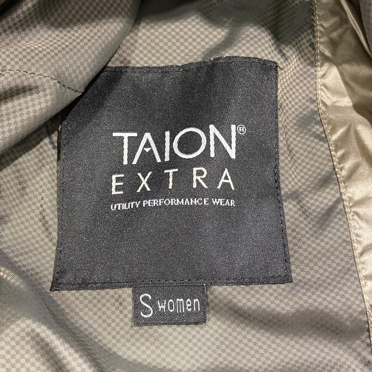 TAION EXTRA UTILITY PERFORMANCE WEARダウンジャケット