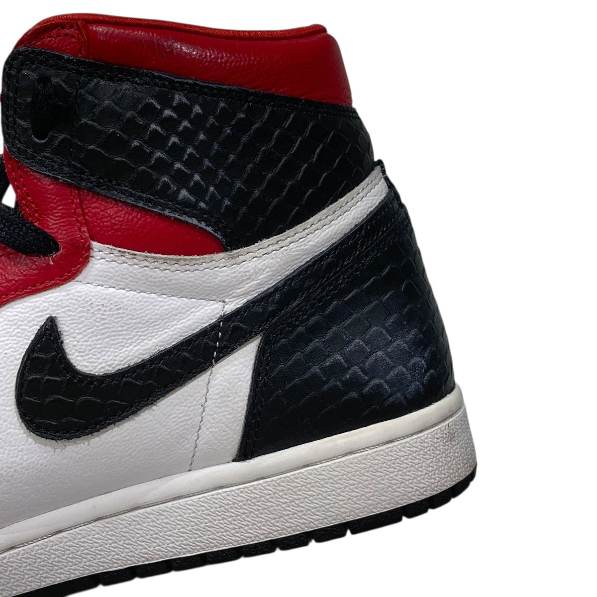 NIKE(ナイキ) Women's Air Jordan 1 High OG Satin Redハイカット