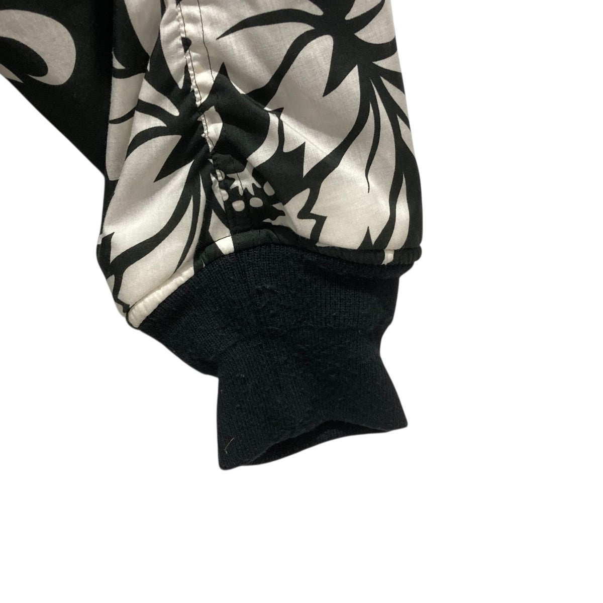 sacai(サカイ) 24SSFloral Embroidered Patch Blousonジップブルゾン24