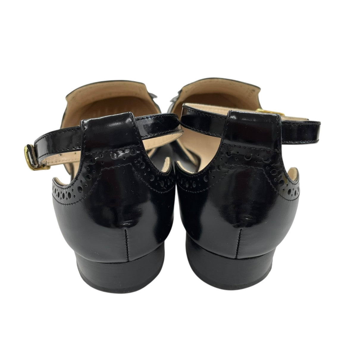 ウイングチップシューズ