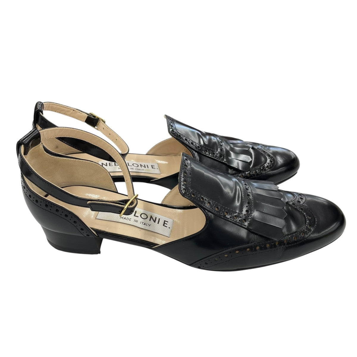 ウイングチップシューズ