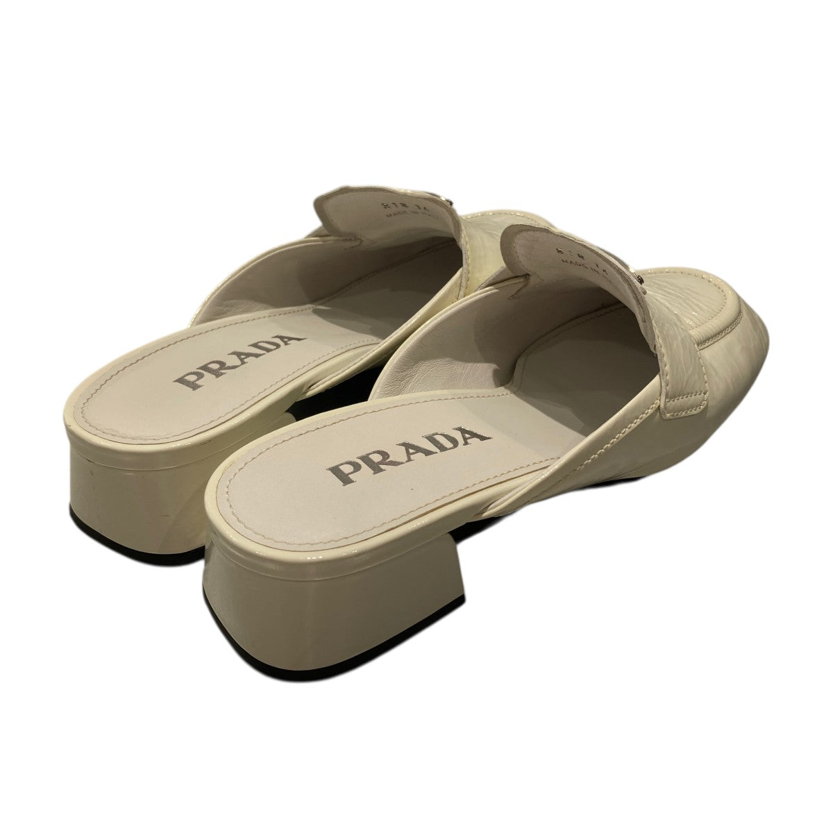 PRADA トライアングル スクエアトゥ ヒールローファー 古着・中古-2枚目のアイテム画像