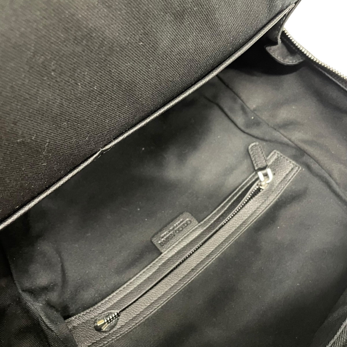 GIORGIO ARMANI レザーリュック 古着・中古-6枚目のアイテム画像