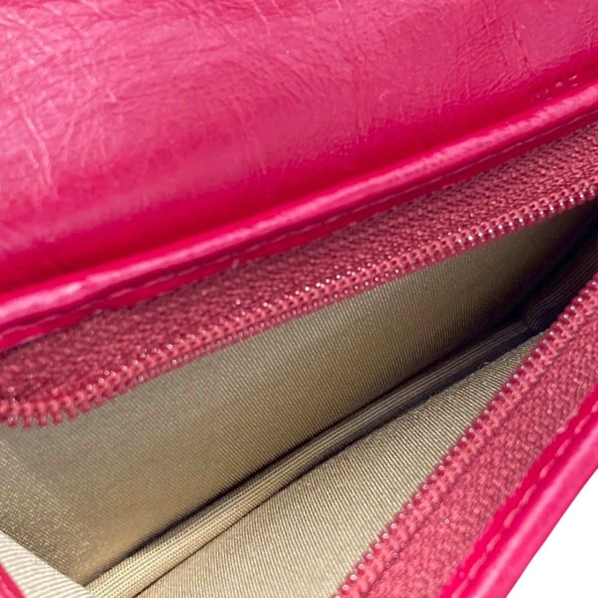 JIMMY CHOO FARONE RASPBERRY CARD WALLET財布 古着・中古-5枚目のアイテム画像
