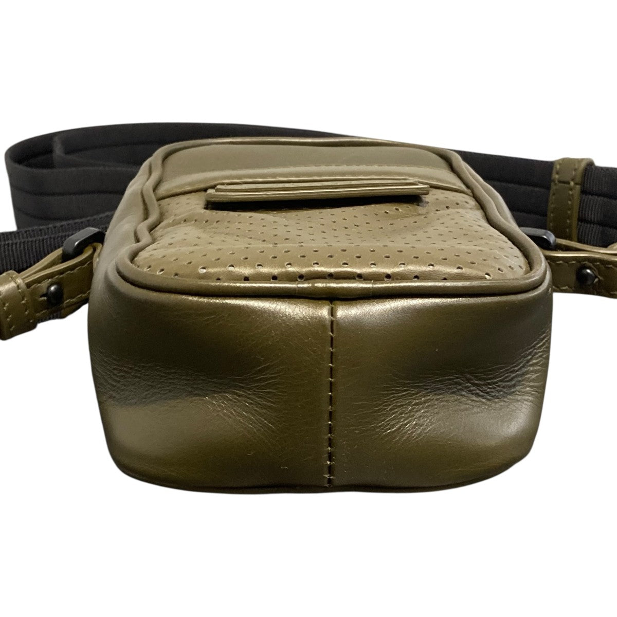 BOTTEGA VENETA(ボッテガヴェネタ) レッジェーロ パンチング レザー BOTTEGA VENETA(ボッテガヴェネタ) レッジェーロ パンチング レザー