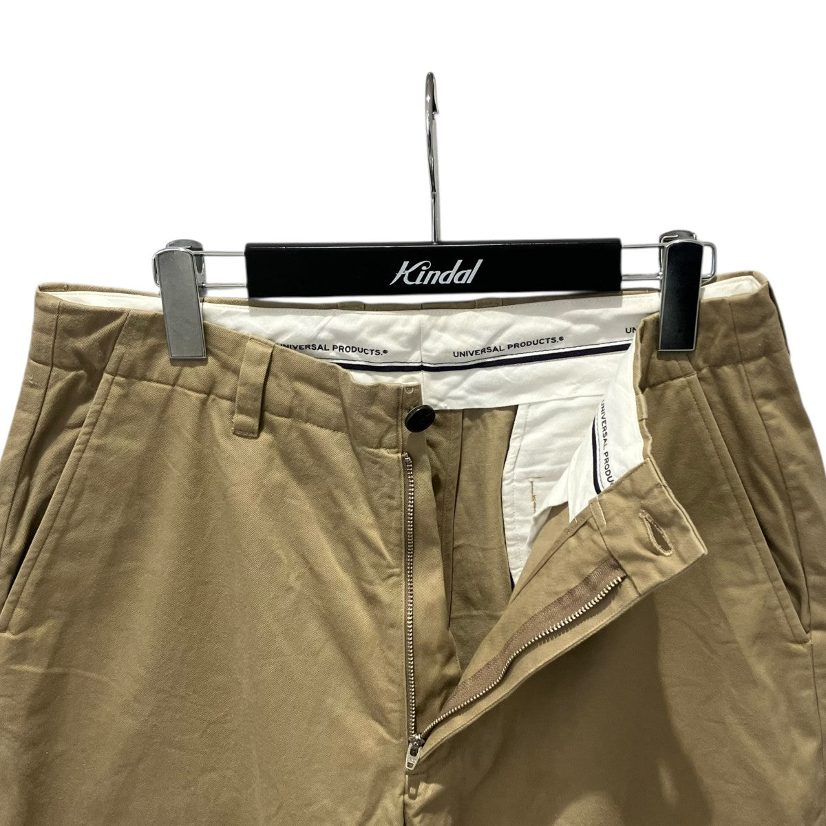 UNIVERSAL PRODUCTS．(ユニバーサルプロダクツ) NO TUCK WIDE CHINO