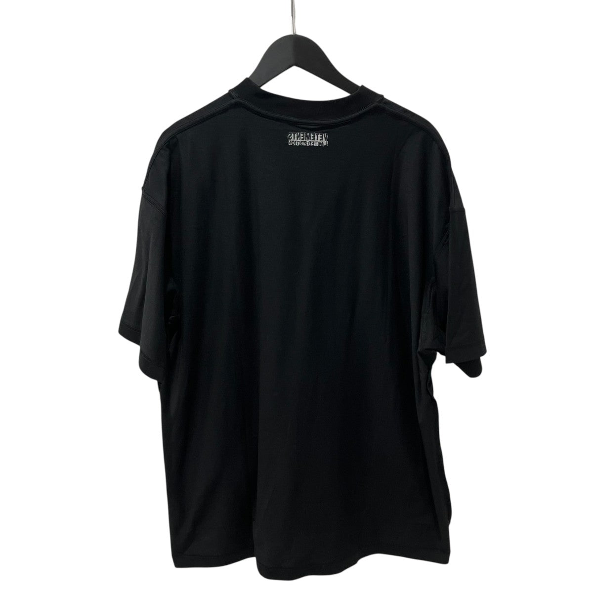 VETEMENTS 24SSTシャツUE63TR660B 古着・中古-2枚目のアイテム画像