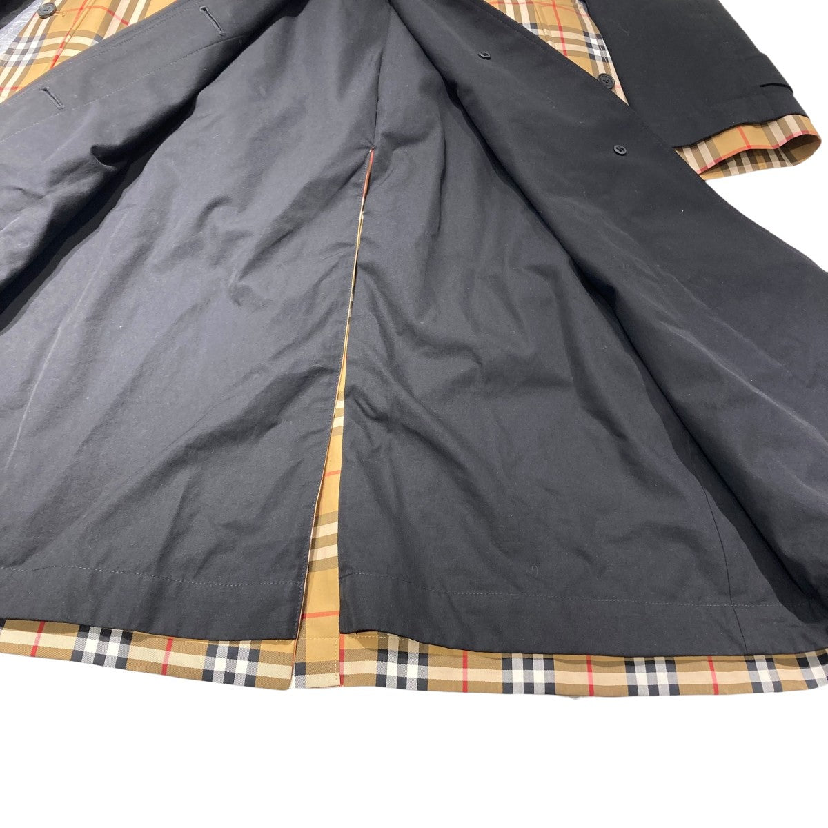 BURBERRY(バーバリー) トレンチコート8022756 8022756 ブラック サイズ