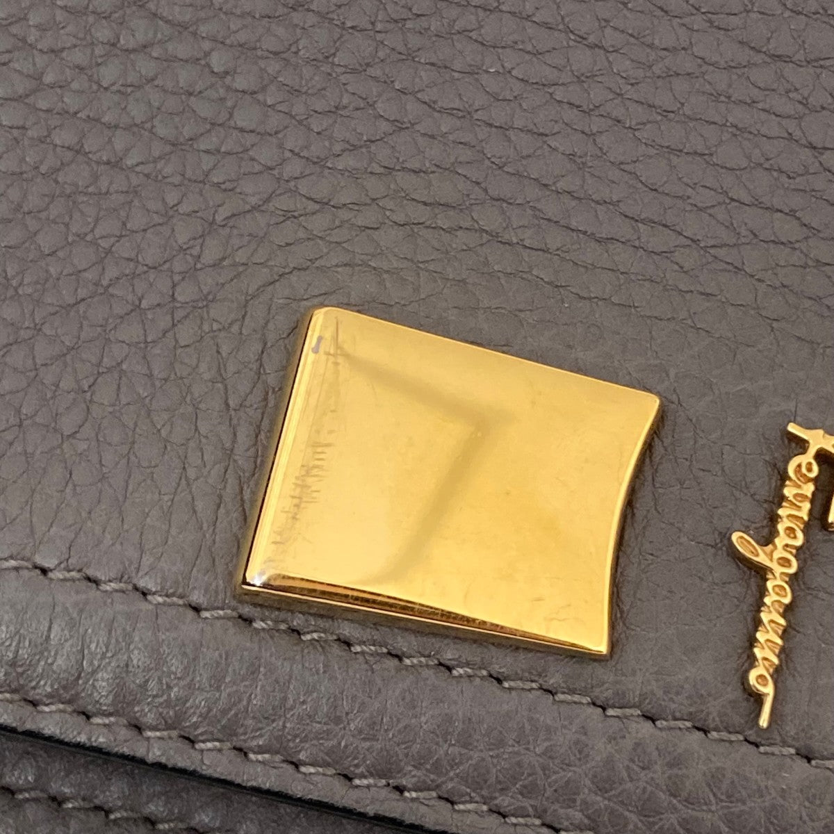 Salvatore Ferragamo チェーンショルダーバッグ 古着・中古-7枚目のアイテム画像