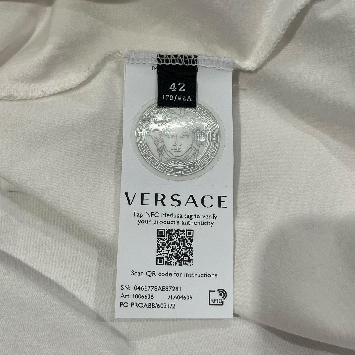 VERSACE メデューサロゴ レインボーTシャツ 古着・中古-5枚目のアイテム画像