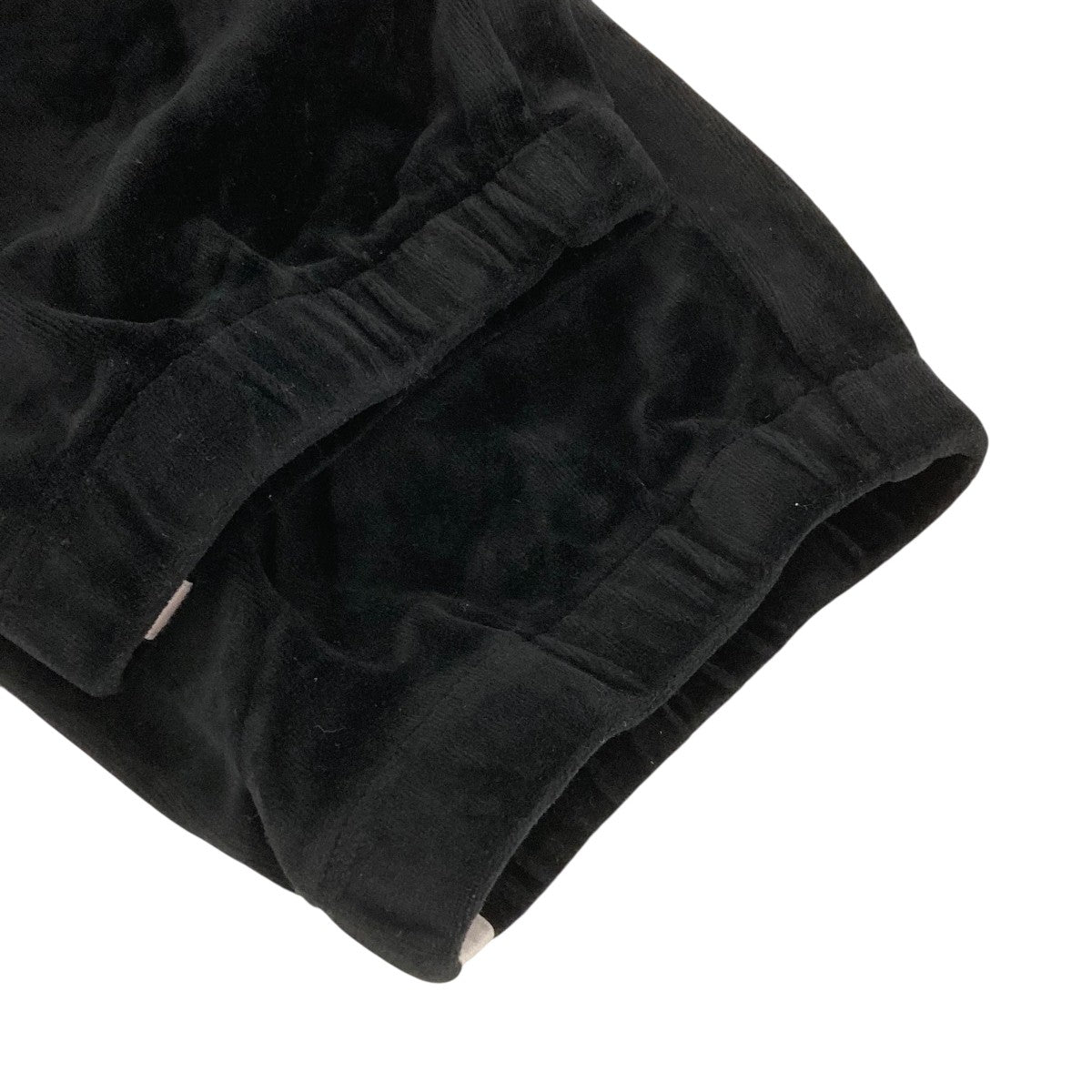 Supreme(シュプリーム) 22AWstudded velour track pantベロアトラック