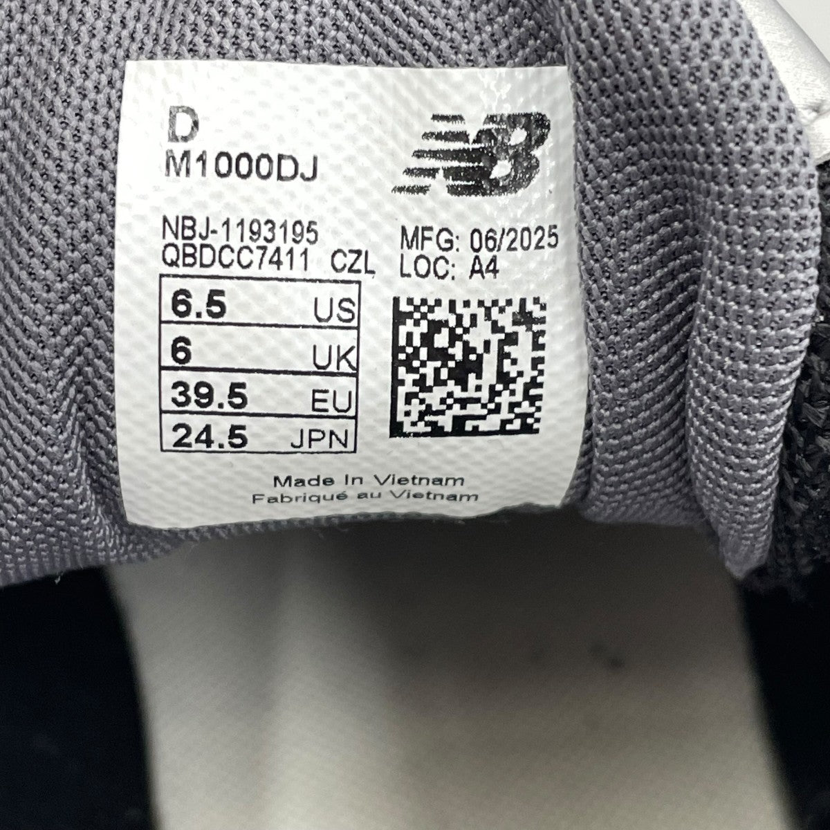 M1000DJ SILVERスニーカーM1000DJ