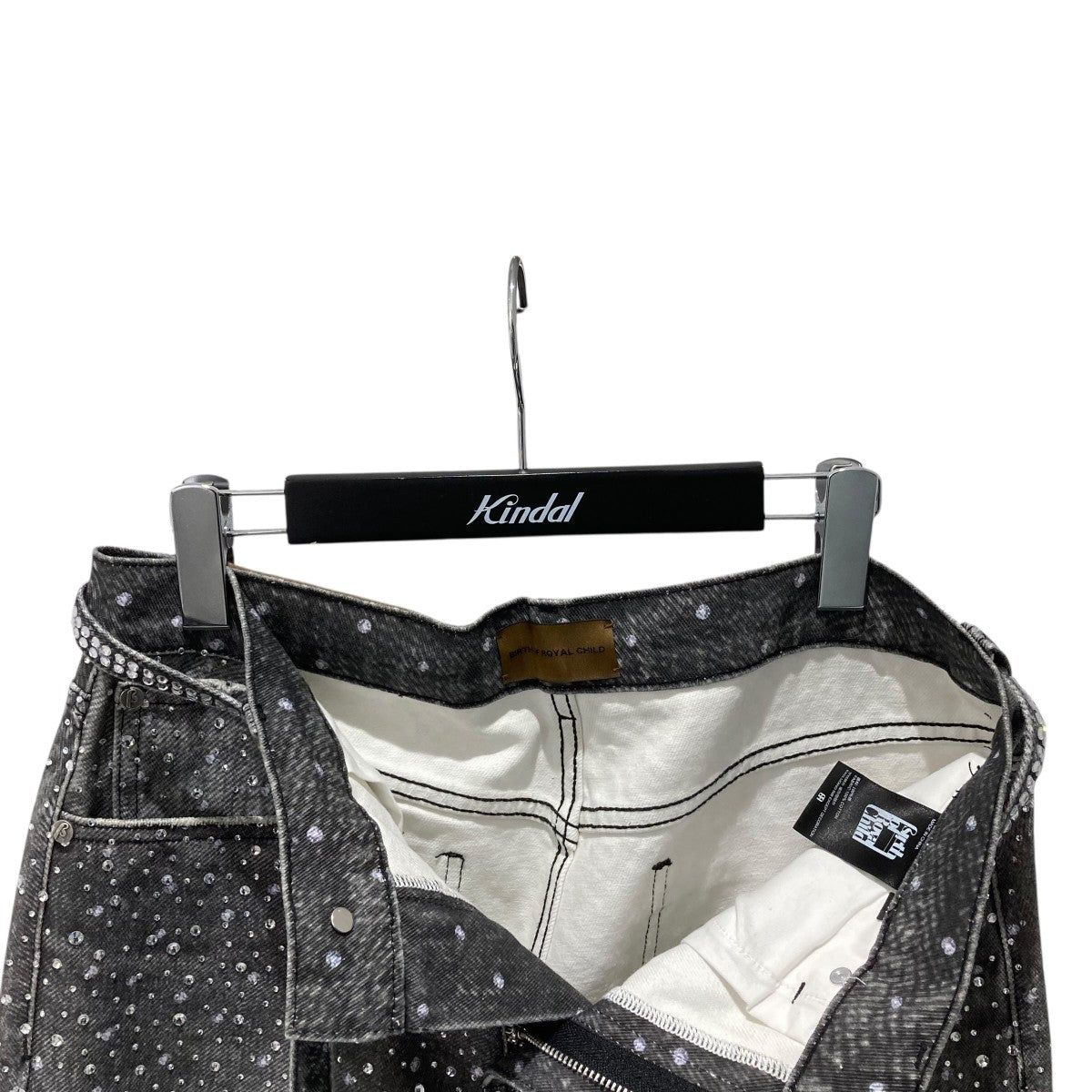 BIRTH OF ROYAL CHILD RHINESTONE EMBELLISHED STRAIGHT JEANSデニムパンツ 古着・中古-3枚目のアイテム画像