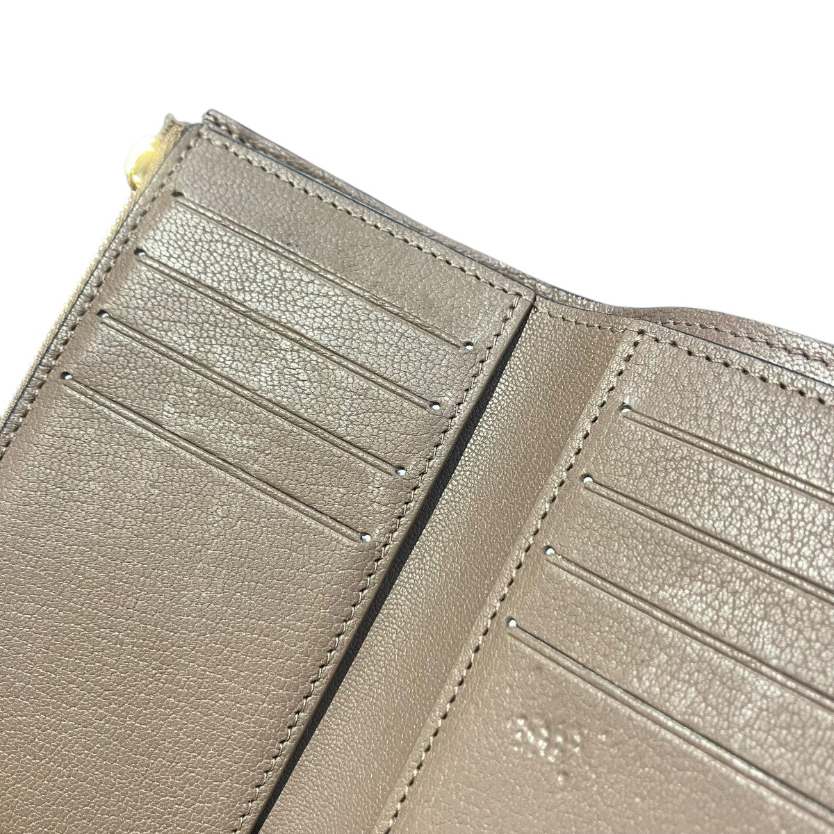 ポルトフォイユ・カプシーヌコンパクト三つ折り財布N83636