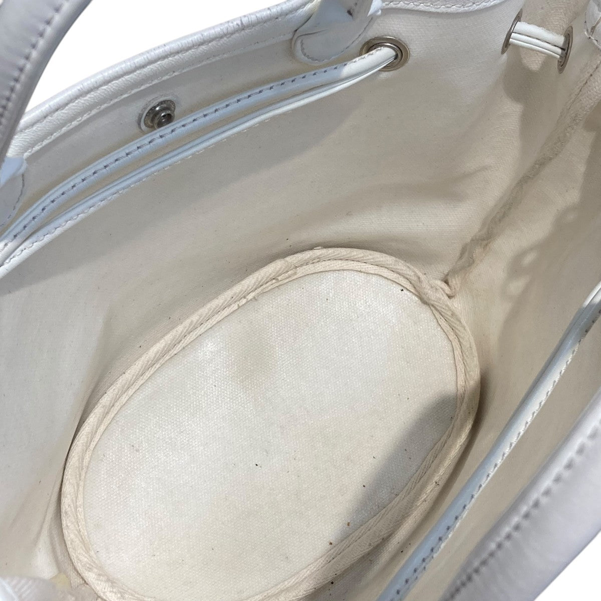 TOUT Y EST Sac Coquille Miniハンドバッグt02325 古着・中古-5枚目のアイテム画像