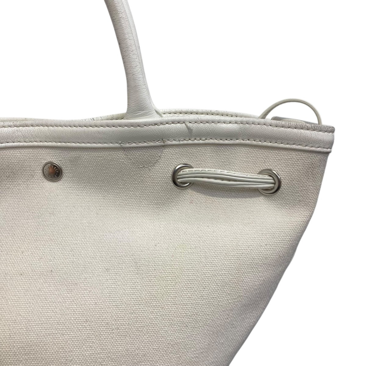 TOUT Y EST Sac Coquille Miniハンドバッグt02325 古着・中古-6枚目のアイテム画像
