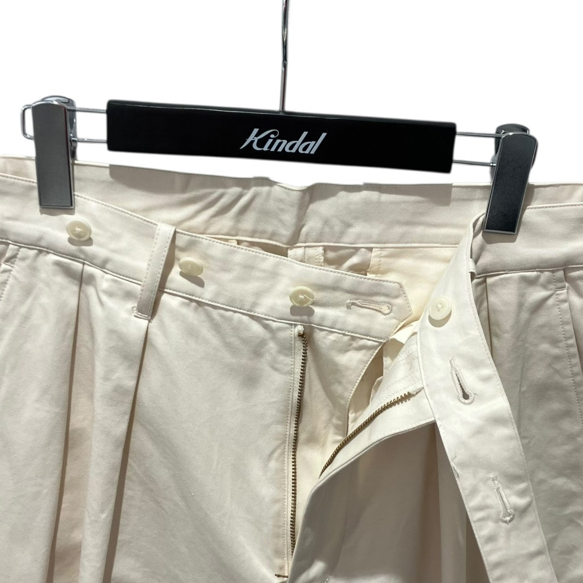 ULTERIOR 25SSFINX COTTON GABARDINE TUCKED TROUSERSパンツULPT65-KA193-A 古着・中古-3枚目のアイテム画像