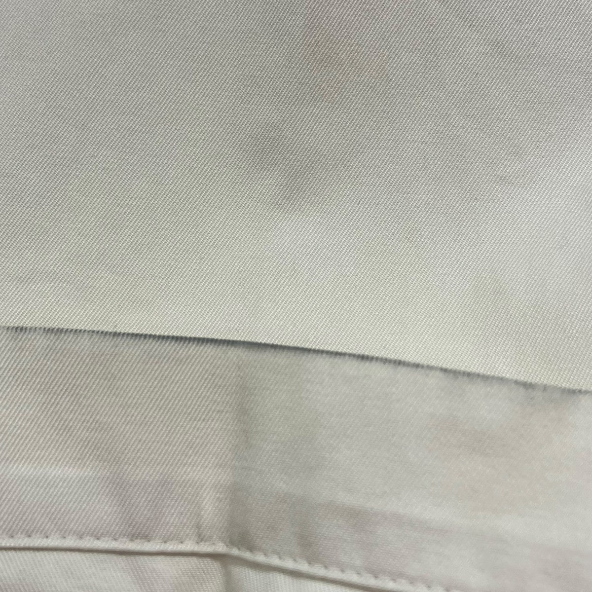 ULTERIOR 25SSFINX COTTON GABARDINE TUCKED TROUSERSパンツULPT65-KA193-A 古着・中古-8枚目のアイテム画像