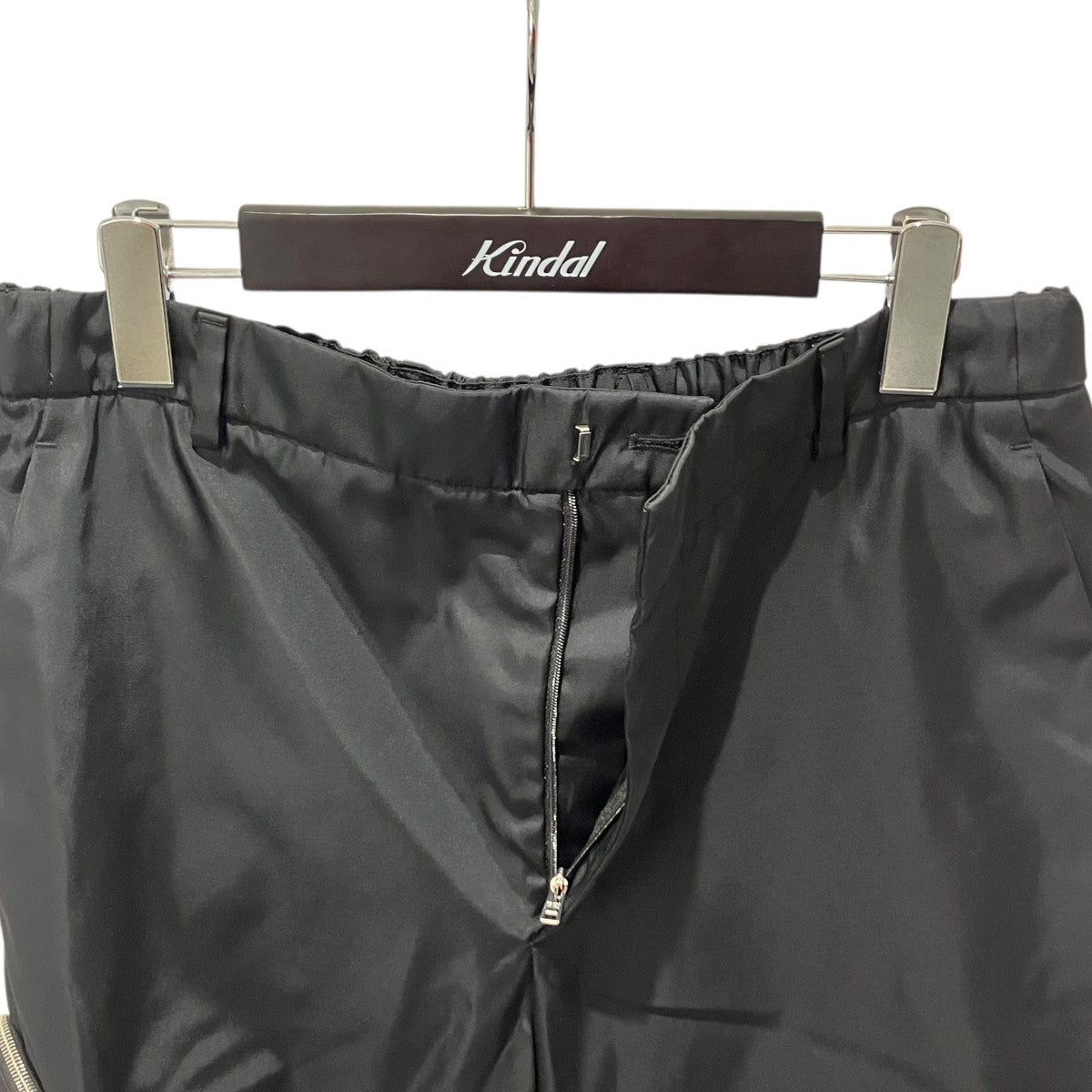 PRADA Re-Nylon 三角ロゴ トライアングルプレート ポケットデザイン ナイロンパンツイージーパンツSPH140 古着・中古-3枚目のアイテム画像
