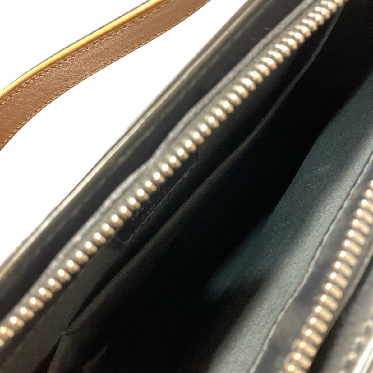 Monogram Matt AlstonショルダーバッグM55122