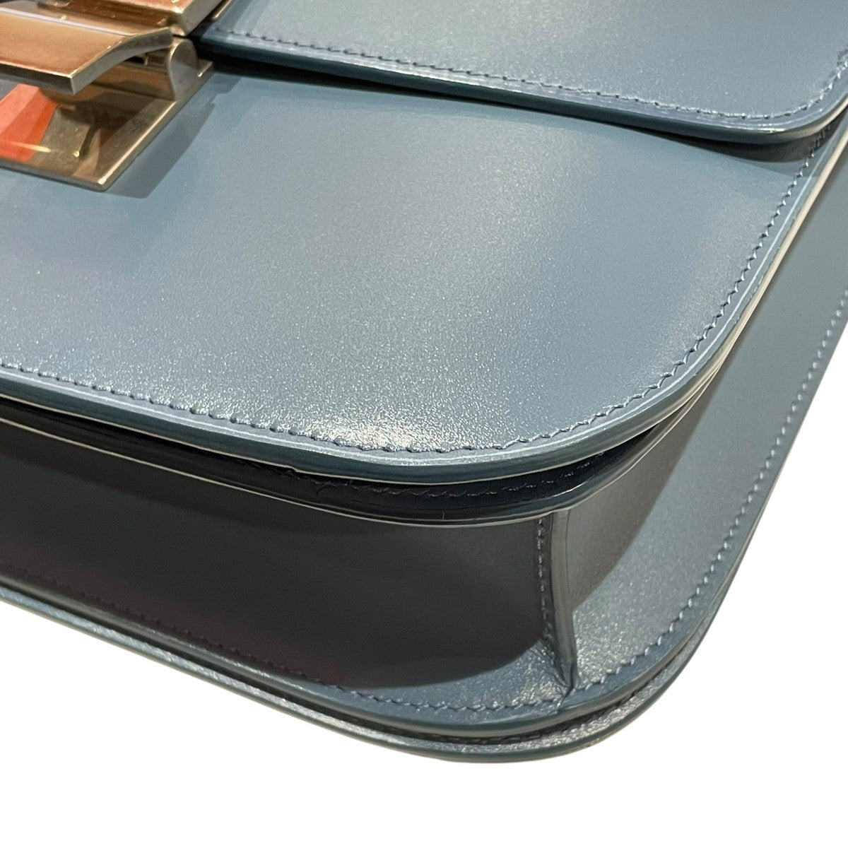 CELINE クラシックボックス ミディアムショルダーバッグ189173DLS.07SU 古着・中古-4枚目のアイテム画像