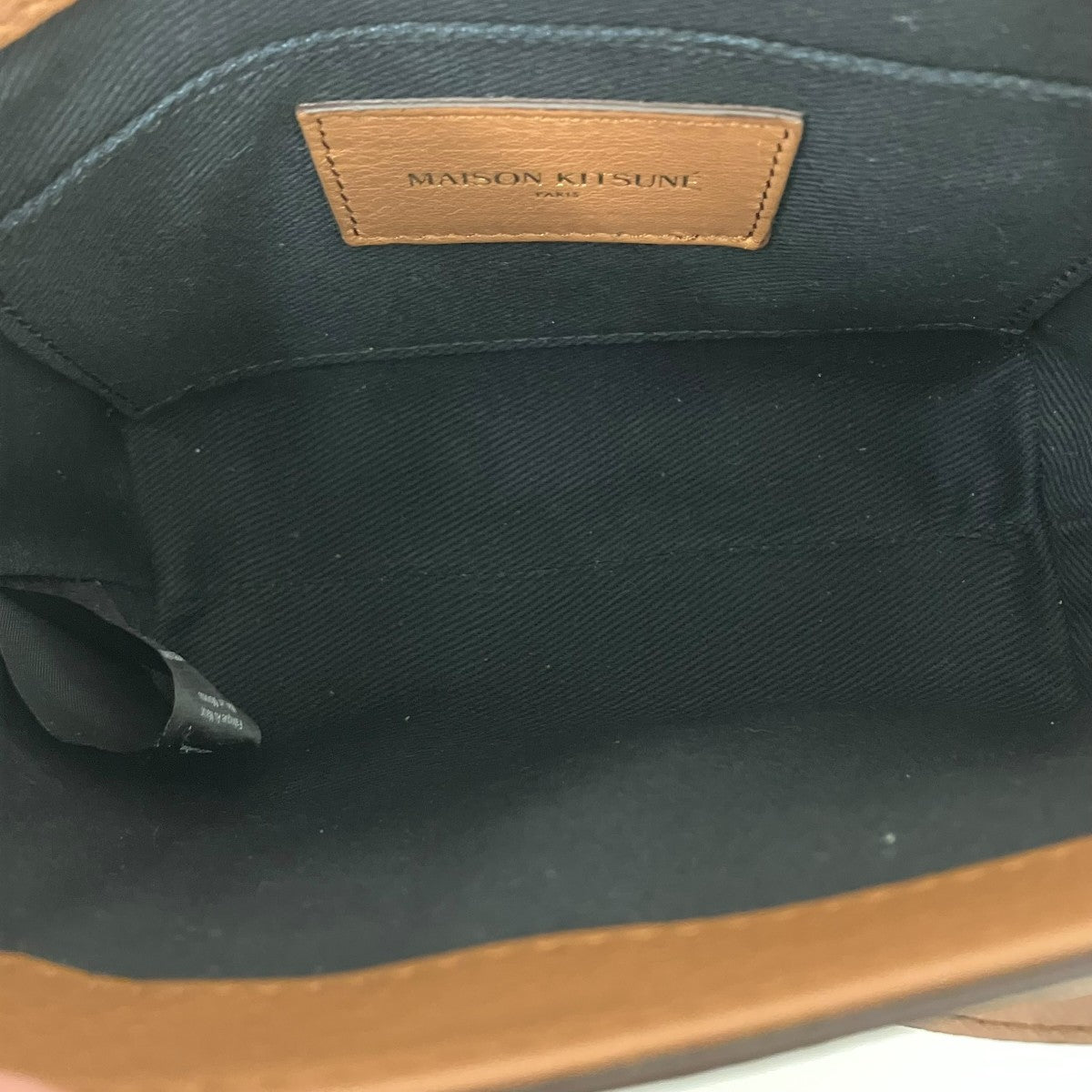 MAISON KITSUNE フォックスヘッドレザーミニトートOW05116LC0045 古着・中古-5枚目のアイテム画像