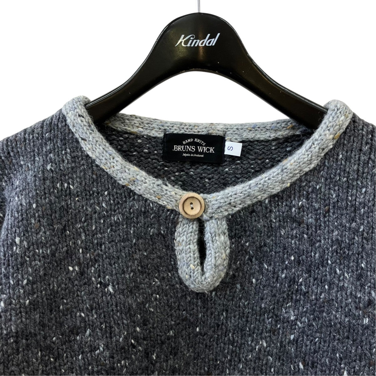 key neck sweaterセーター