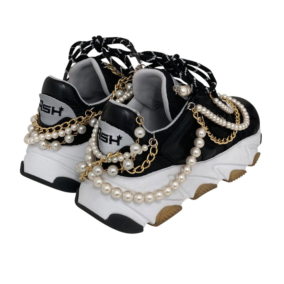 Pearl Sneaker Is Embracedスニーカー