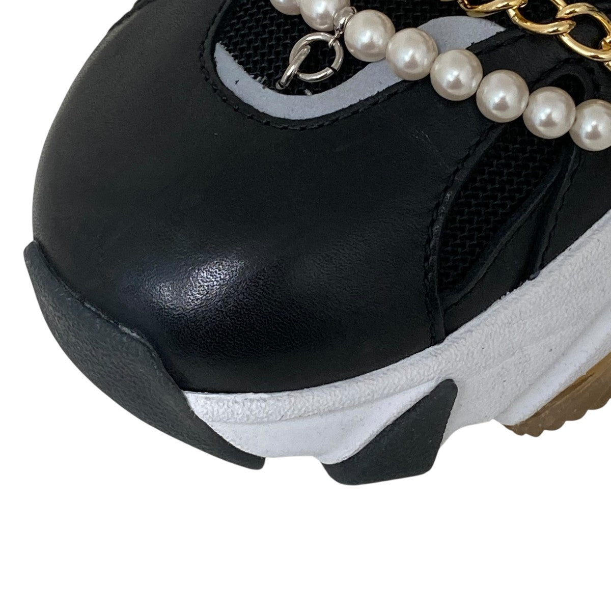 Pearl Sneaker Is Embracedスニーカー