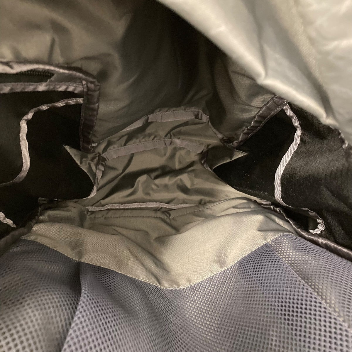 ブラックホールパック32L リュック
