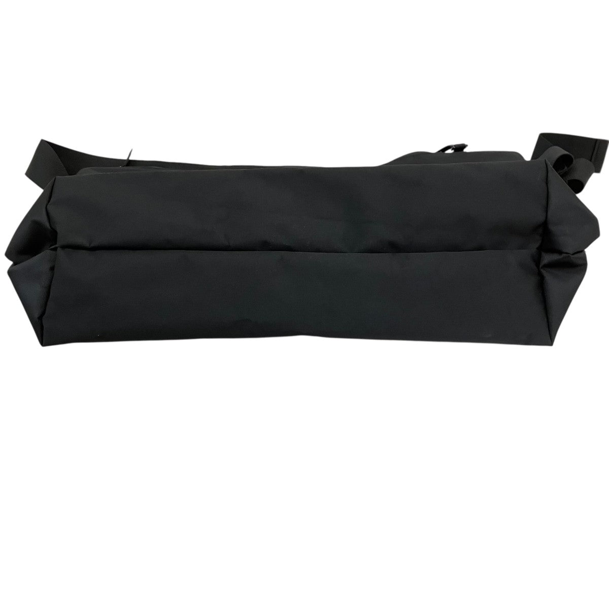 NYLON MESSENGER BAGショルダーバッグ