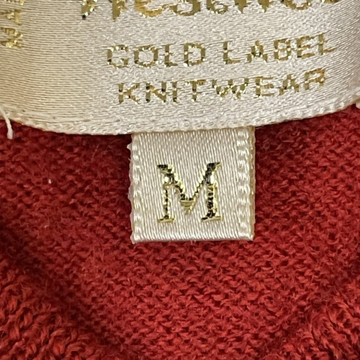 オーブ刺繍 WOOL VNECK KNITVネックニット