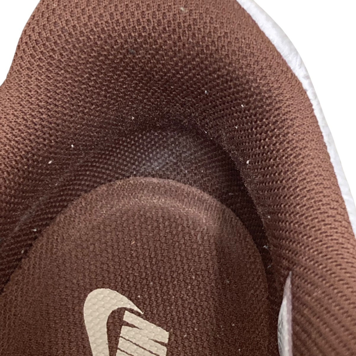 Zoom Field Jaxx White and Light ChocolateスニーカーHQ3073-100