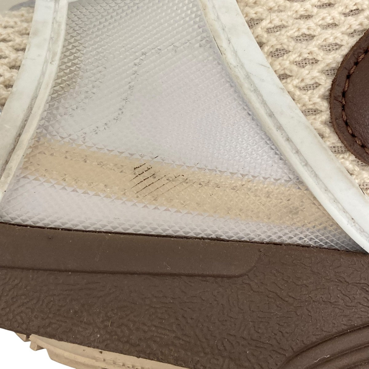 Zoom Field Jaxx White and Light ChocolateスニーカーHQ3073-100